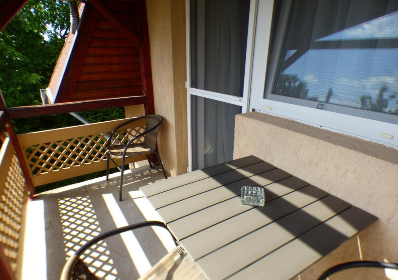 Vitorlas Apartmanhaz Siófok Exterior foto