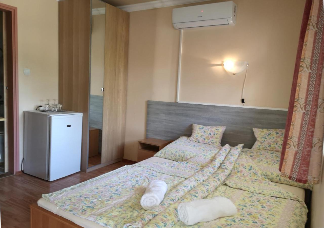 Vitorlas Apartmanhaz Siófok Exterior foto